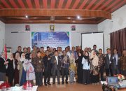 Ketua IKA Pusat Unismuh Makassar Dr Kamaruddin Lantik Pengurus Cabang Kolaka Utara