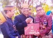 Rektor UNIMAJU Dr Muh Tahir Terima Piagam Satyalancana Karya Satya 30 Tahun dari Presiden Joko Widodo