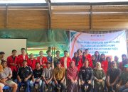 Pengabdian Masyarakat Pembuatan Pakan Silase Hijauan di Barru Mahasiswa Prodi Teknologi Pakan Ternak Fakultas Vokasi Unhas