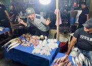 Dua Puluh Tahun Mas Jhon Jual Ikan Segar di Pasar Cidu Makassar