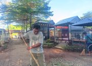 Suka Duka Syahril Menjalani Pekerjaan Pembersih Pemakaman Kristen Pannara Antang Makassar  