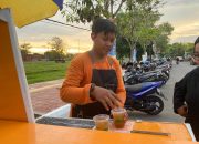 Faris Barista Penjual Kopi Keliling Giat Mencari Nafkah dan Membantu Sesama