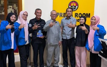 Dua Bulan Belajar Dunia Kehumasan, Mahasiswa Ilmu Komunikasi Unismuh Selesaikan Magang di Polres Gowa