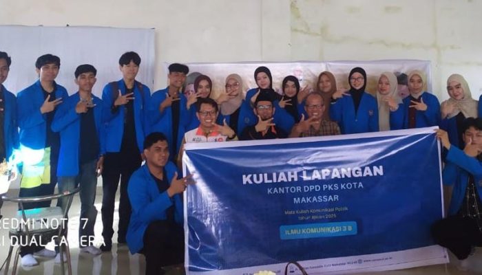 Mahasiswa Ilmu Komunikasi Unismuh Makassar Pelajari Praktik Politik di Kantor PKS Makassar