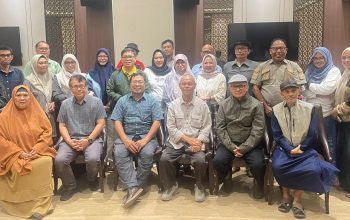 Prof Mardi Alihbahasakan Buku Sejarah Makassar: Dari Abad ke-17 ke Masa Kini