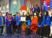 Unismuh Makassar Serahkan Beasiswa BUMM 2025  Senilai Rp 3,8 Miliar, Disaksikan 4.000 Siswa dari 182 Sekolah