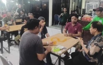 Bang Unding dan Bang Ade Sponsori Turnamen Mini Domino Silaturrahim di Instrumen Cafe
