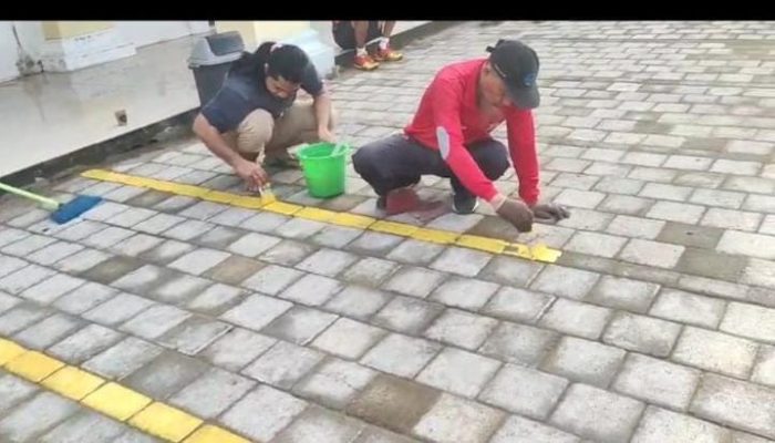 Sambut Ramadan 1447 H, Jamaah Masjid Darul Falah Minasaupa Makassar  Kerja Bakti dan Pasang 700 Meter Paving Blok