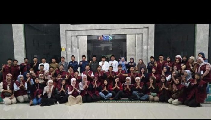 Safari Ramadhan di Patimpeng Bone, Rektor Prof Dr Umar Congge Sosialisasi PMB UMSi hingga Buka Puasa Bersama