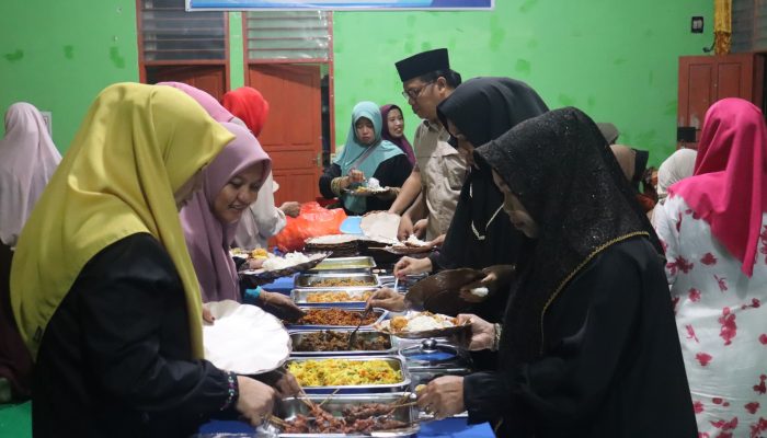 SMKN 1 Selayar Tutup Kegiatan RAM dengan Berbagi Takjil dan Buka Puasa Bersama