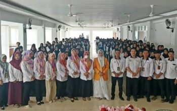 Rektor UNIPOL Dr Hj Andi Adawiah Buka Pembekalan KKN Reguler, Mahasiswa Diminta Siap Mengabdi di Masyarakat
