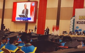 Kepala LLDIKTI IX Dr Andi Lukman Apresiasi Keberhasilan Wisuda UKI Paulus, Soroti Tantangan Zaman dan Transformasi Pendidikan