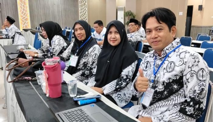 PGRI Sidrap Ikuti Sosialisasi SIK, Pengelolaan Keuangan  dan Pelatihan Jurnalistik di Makassar