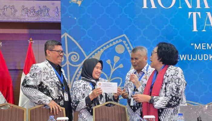PGRI Sidrap Terima Penghargaan dari PB PGRI, Raih Predikat Lunas Iuran 2025