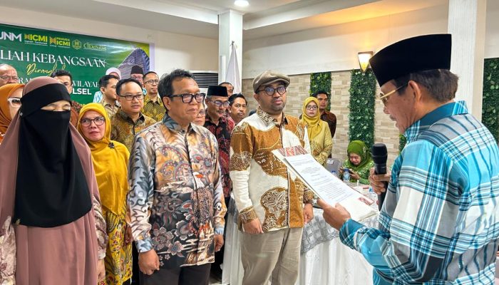 Pengurus CIDES ICMI Sulsel Dilantik, Prof Dr Arif Satria Dorong Kolaborasi Akademisi dan Pemerintah Bangun Inovasi