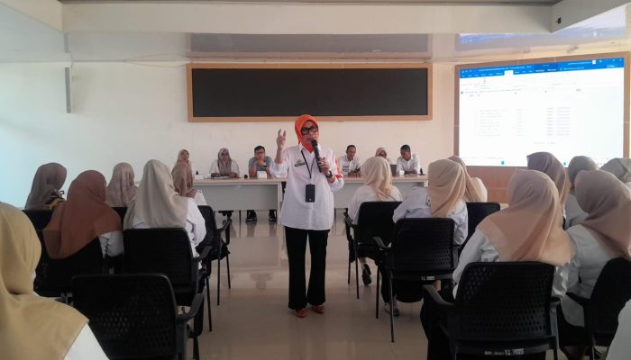Hj. Hamrina Andi Muri, S.Pd., M.Si  Pasang Target Tinggi, Kontingen PGRI Bulukumba Siap Ukir Prestasi di Porsenijar Sidrap
