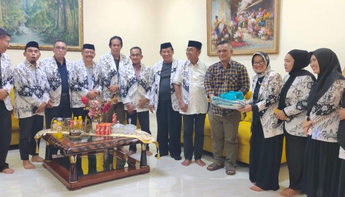 Bupati H. Andi Rosman Berharap PGRI Wajo Ulangi Prestasi Juara Umum di Porsenijar Sulsel