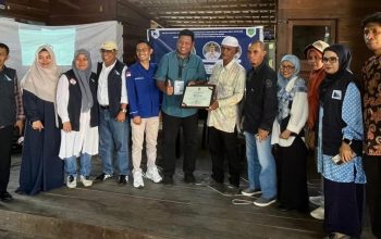 Dosen ADPERTISI Kelompok I Mengabdi di Salenrang Maros, Angkat Potensi Nipa, Perikanan, dan Pariwisata Rammang-Rammang