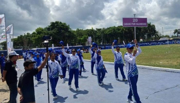 PGRI Bone Raih Emas dari Mendongeng Putri dan Sepak Takraw di Porsenijar