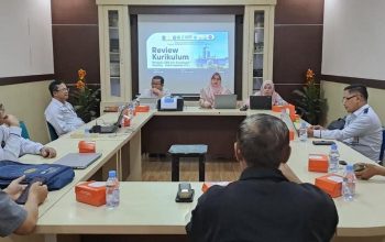 Magister Ilmu Administrasi Publik Unismuh Makassar Review Kurikulum Berbasis OBE