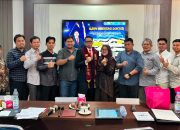 Teliti Bakteri Lokal untuk Bawang Merah, Dosen Unimen Suharman Raih Doktor di Unhas