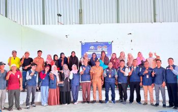 Kelompok XV PKM Nasional ADPERTISI di Desa Mattoanging Maros Bahas Klinik Bisnis hingga Etika Digital