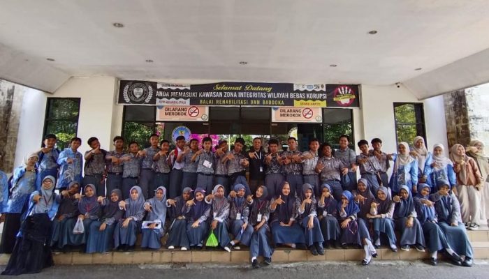SMA Muhammadiyah 7 Makassar Perkuat Edukasi Antinarkoba Melalui Kunjungan ke Balai Rehabilitasi BNN Baddoka