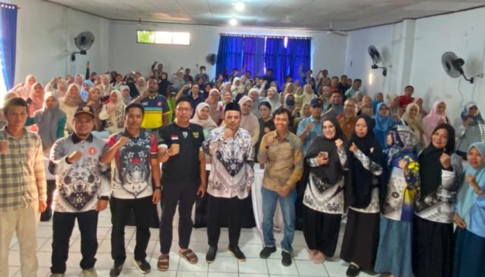 PGRI Kota Palopo Tutup Pelatihan AI, Ketua PGRI Minta Guru Sebarkan Inovasi ke Sekolah